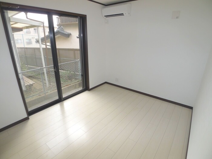 物件内観写真7　(居室)