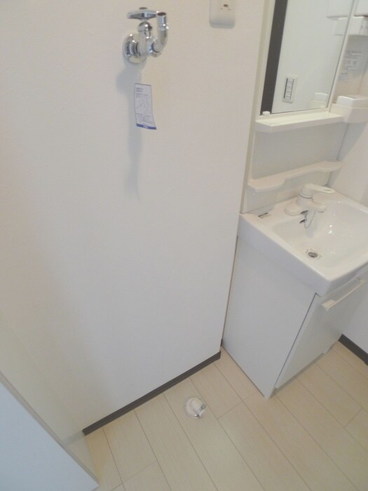 物件内観写真14　(洗濯機置場)