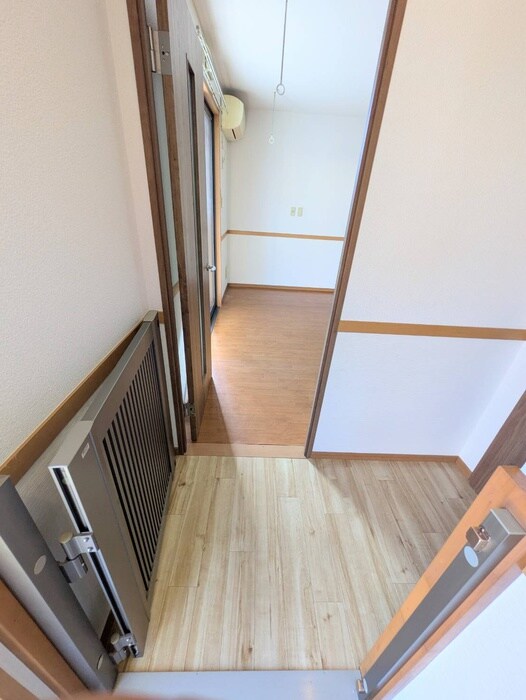 物件内観写真18　(廊下)