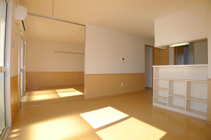 物件内観写真8　(居室)