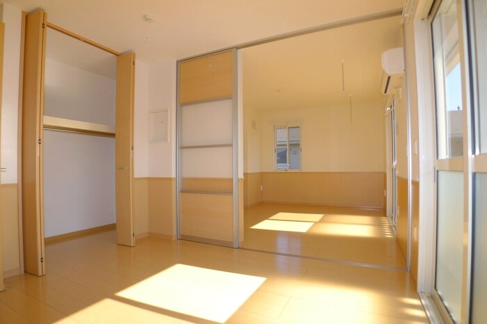 物件内観写真9　(居室)