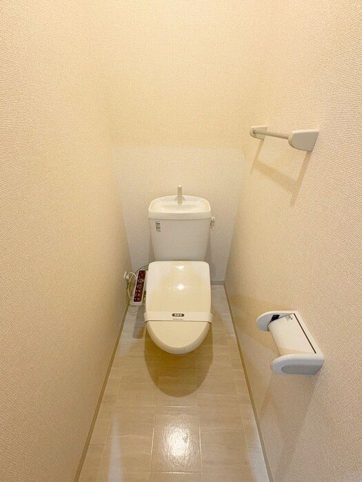 物件内観写真14　(トイレ)