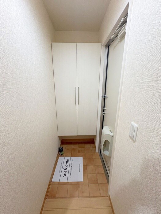 物件内観写真15　(玄関)