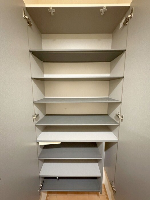 物件内観写真16　(靴箱)