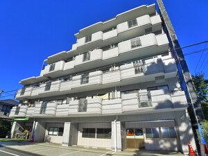 ヴィ－ネラウ外観写真