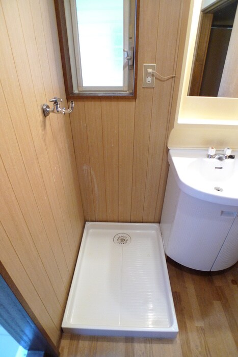 物件内観写真15　(洗濯機置場)