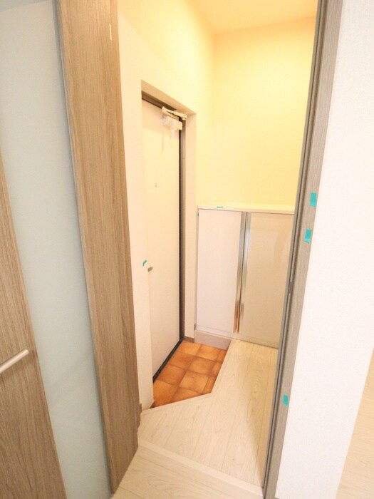 物件内観写真18　(玄関)