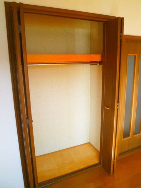 物件内観写真6　(収納)