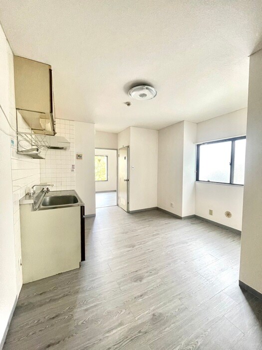 物件内観写真15　(廊下)