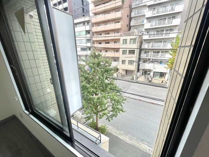 物件内観写真16　(室内からの展望)