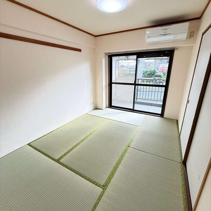 物件内観写真8　(居室)