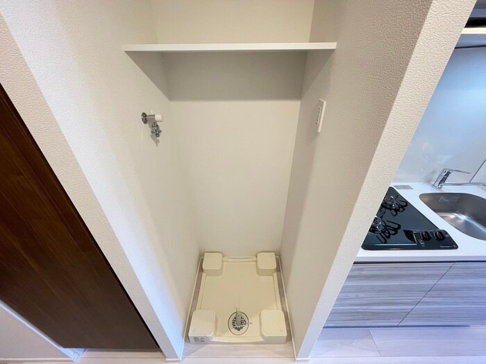 物件内観写真14　(洗濯機置場)