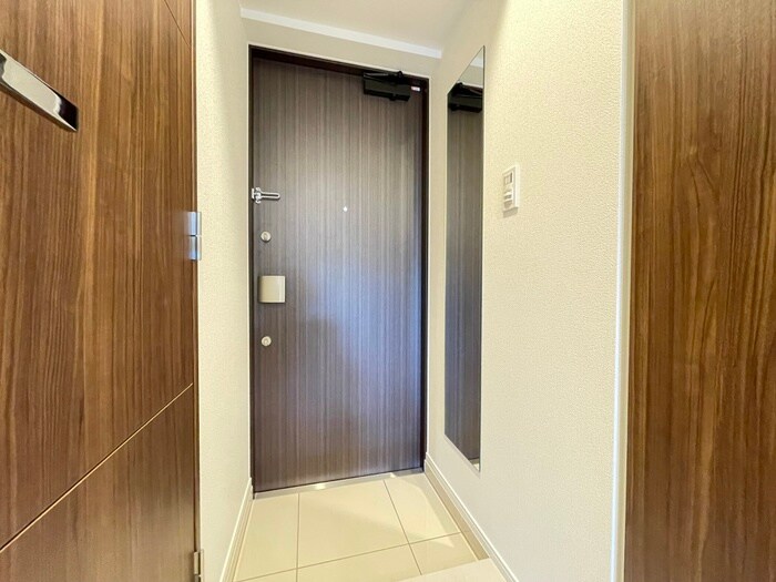 物件内観写真17　(玄関)