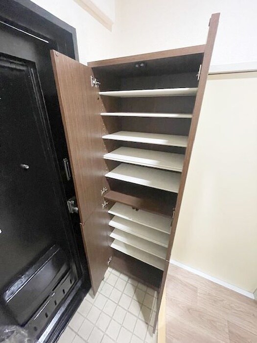 物件内観写真16　(靴箱)