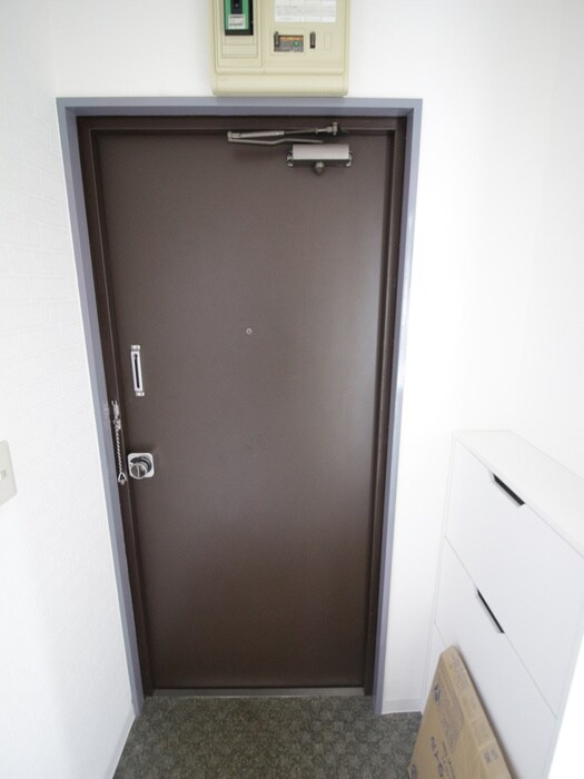 物件内観写真18　(玄関)