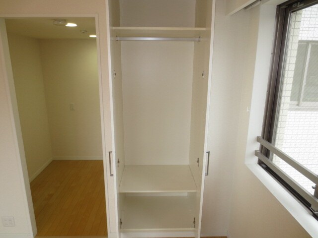 物件内観写真10　(収納)