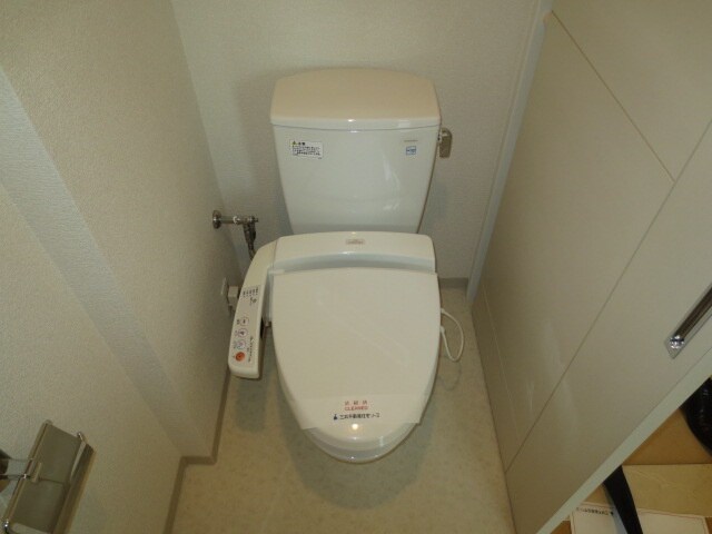 物件内観写真14　(トイレ)