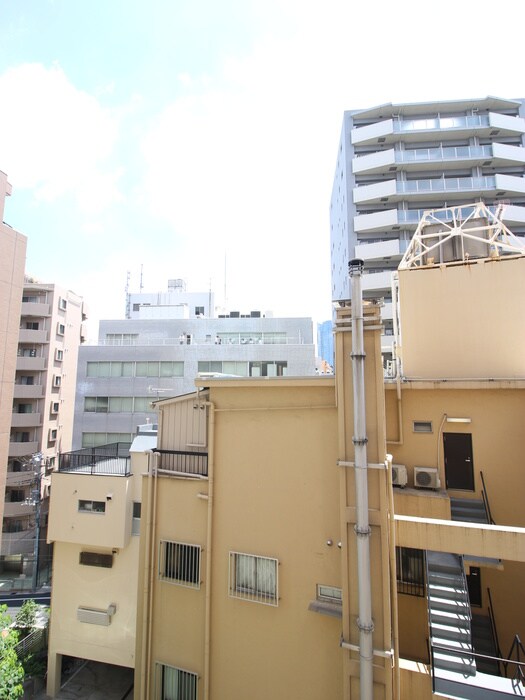 物件内観写真16　(室内からの展望)