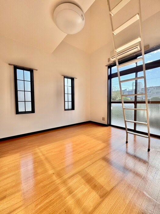 物件内観写真9　(居室)