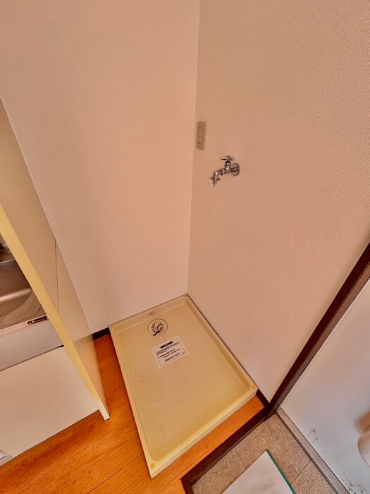 物件内観写真15　(洗濯機置場)