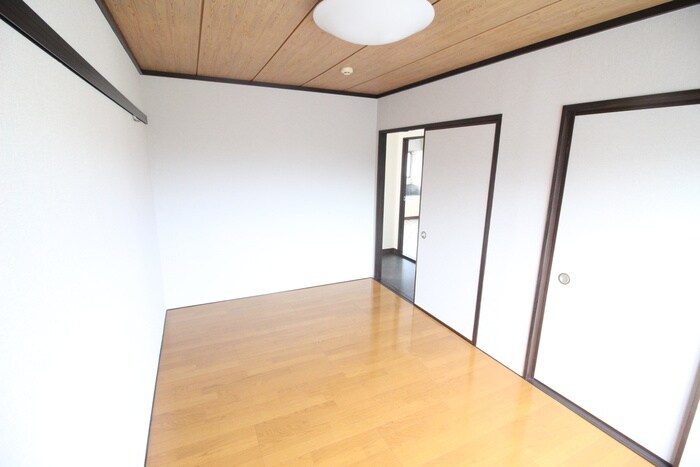 物件内観写真5　(居室)