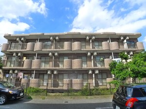 アジュールⅢ外観写真