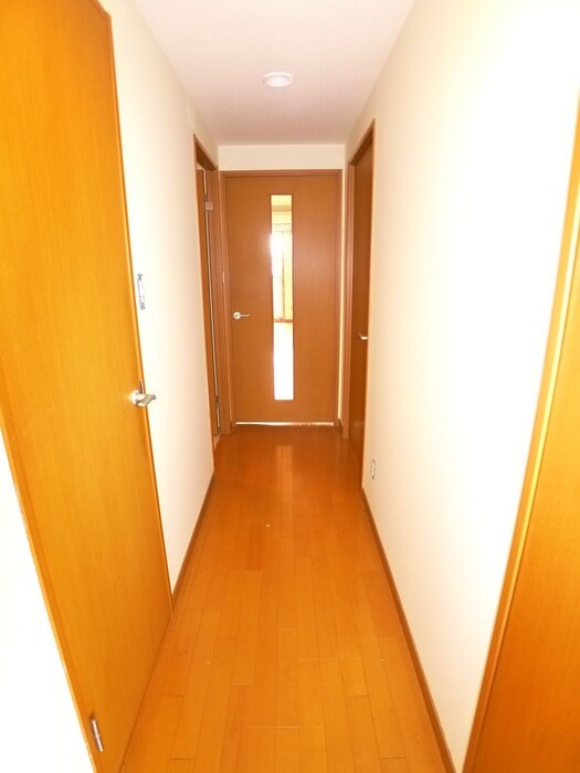 物件内観写真17　(玄関)