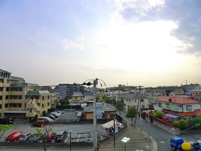 物件内観写真22　(室内からの展望)