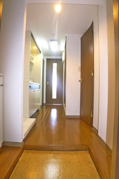 物件内観写真17　(玄関)