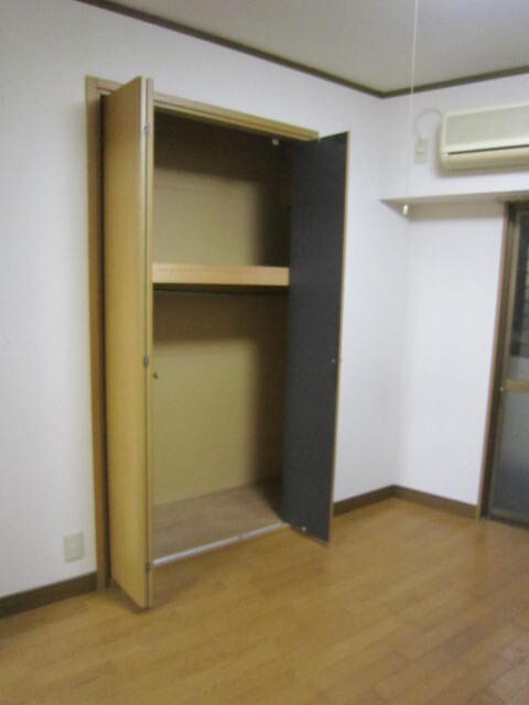 物件内観写真10　(収納)