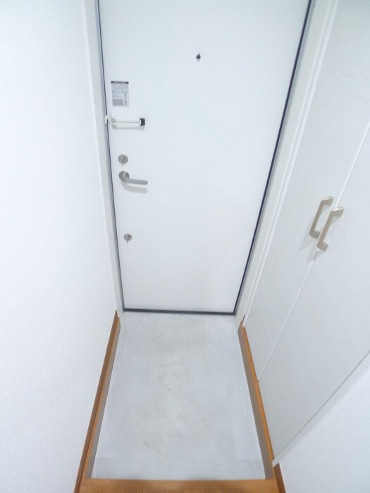 物件内観写真15　(玄関)