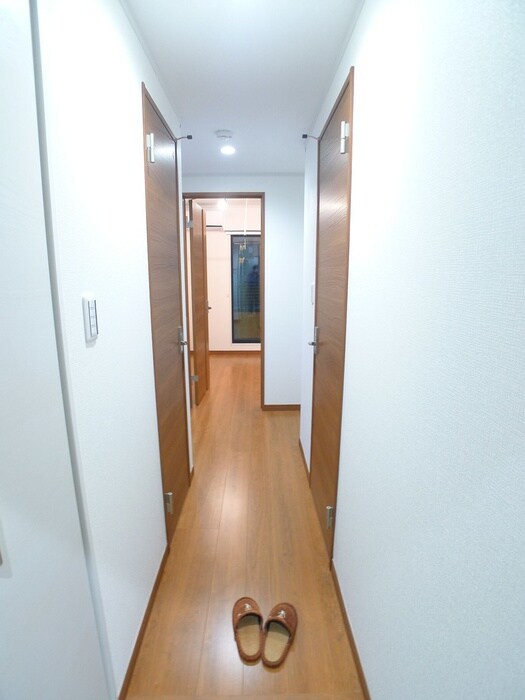 物件内観写真16　(廊下)