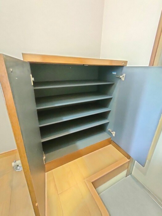 物件内観写真15　(靴箱)