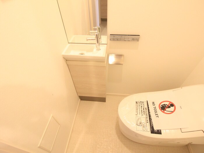 物件内観写真15　(トイレ)