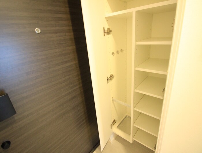 物件内観写真16　(靴箱)