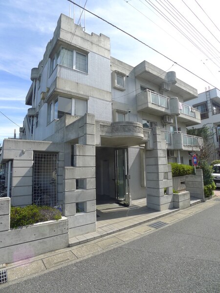 ゆざわマンション外観写真