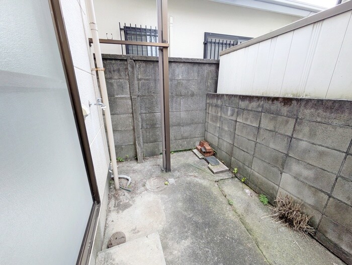 物件内観写真22　(洗濯機置場)