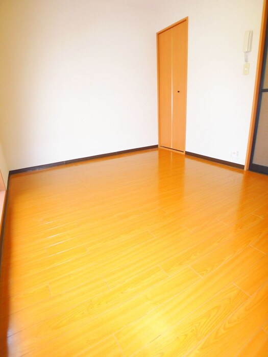 物件内観写真10　(室内からの展望)