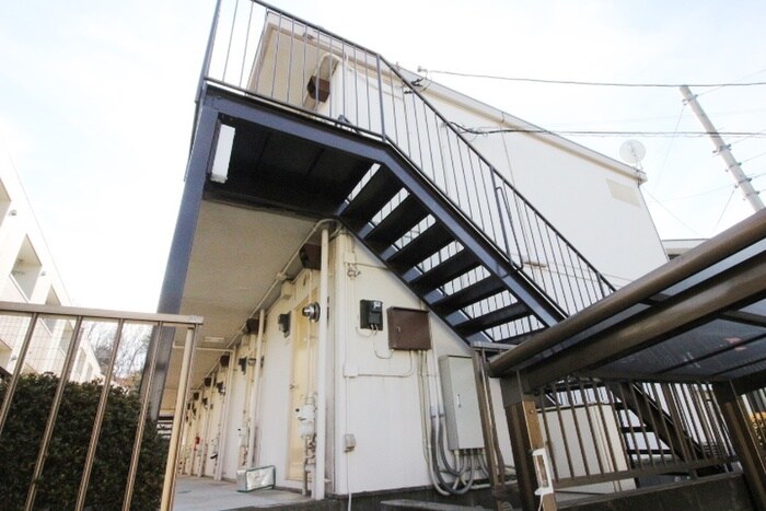 物件外観写真4　(エントランス部分)