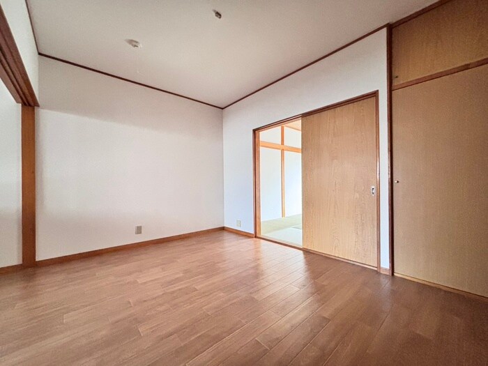 物件内観写真8　(居室)