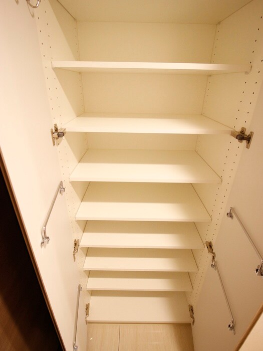 物件内観写真18　(靴箱)