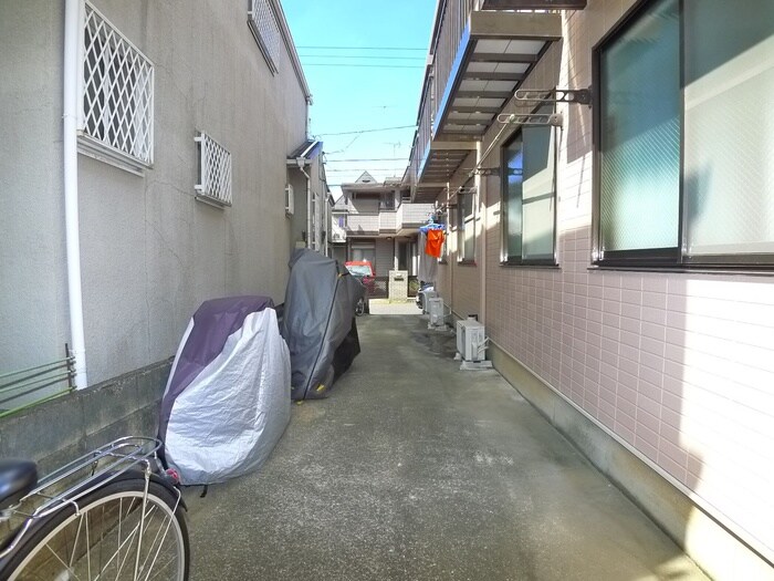 物件外観写真5　(駐輪場)