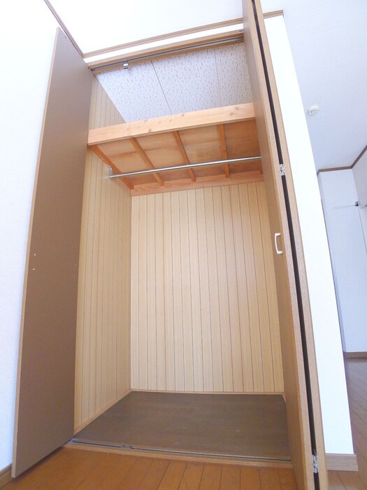 物件内観写真16　(収納)