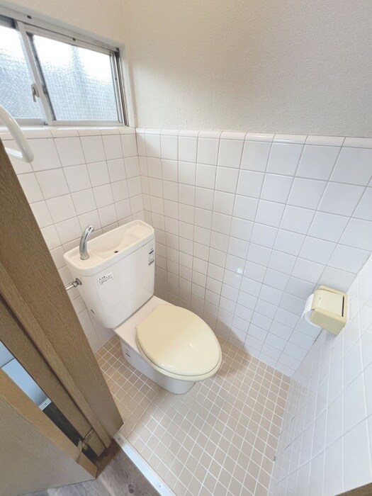 物件内観写真14　(トイレ)