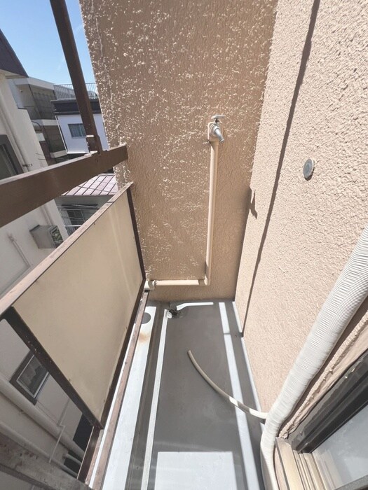 物件内観写真16　(洗濯機置場)