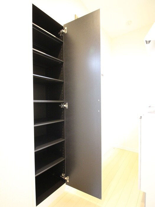 物件内観写真15　(靴箱)