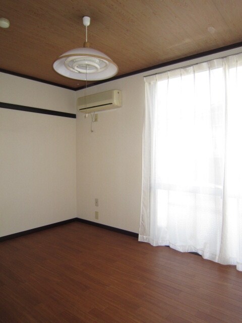 物件内観写真4　(居室)