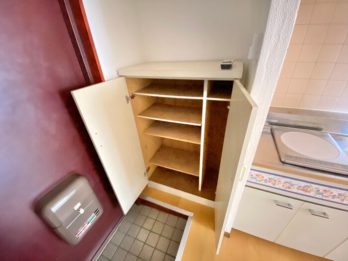 物件内観写真14　(靴箱)