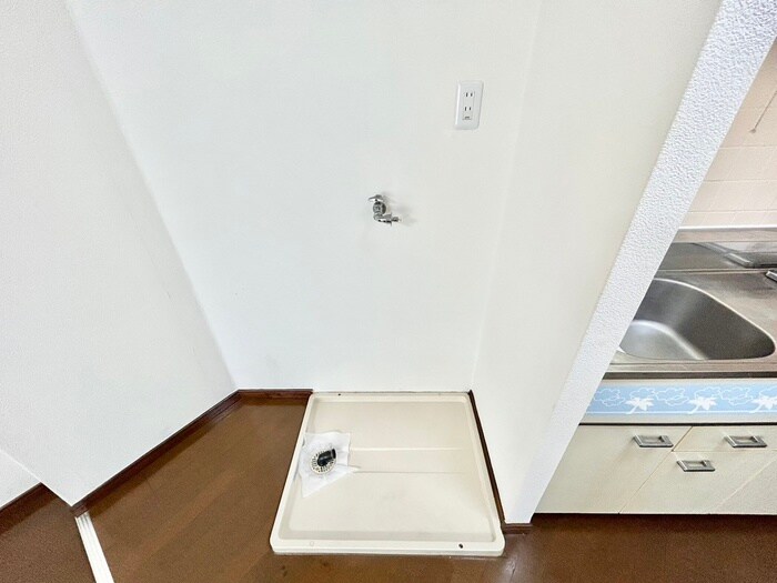 物件内観写真17　(洗濯機置場)