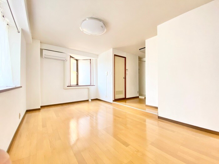 物件内観写真19　(室内からの展望)